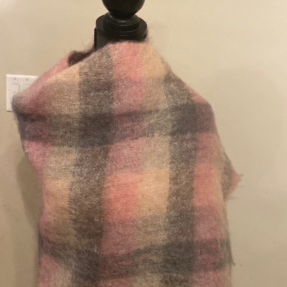 Vintage Hudson’s bay mohair wrap  Scarf - Picture 1 of 10